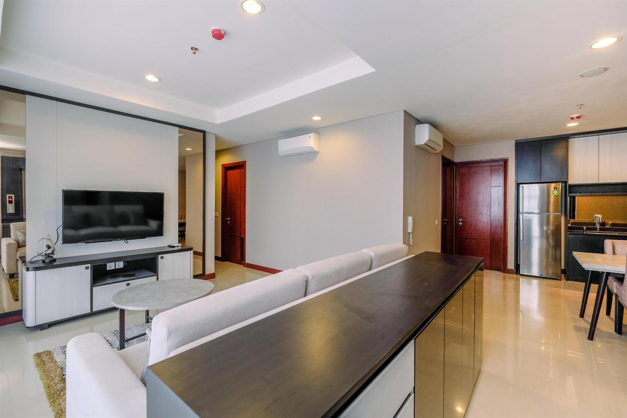 Apartemen Brand New 2br At The Kencana By Travelio *